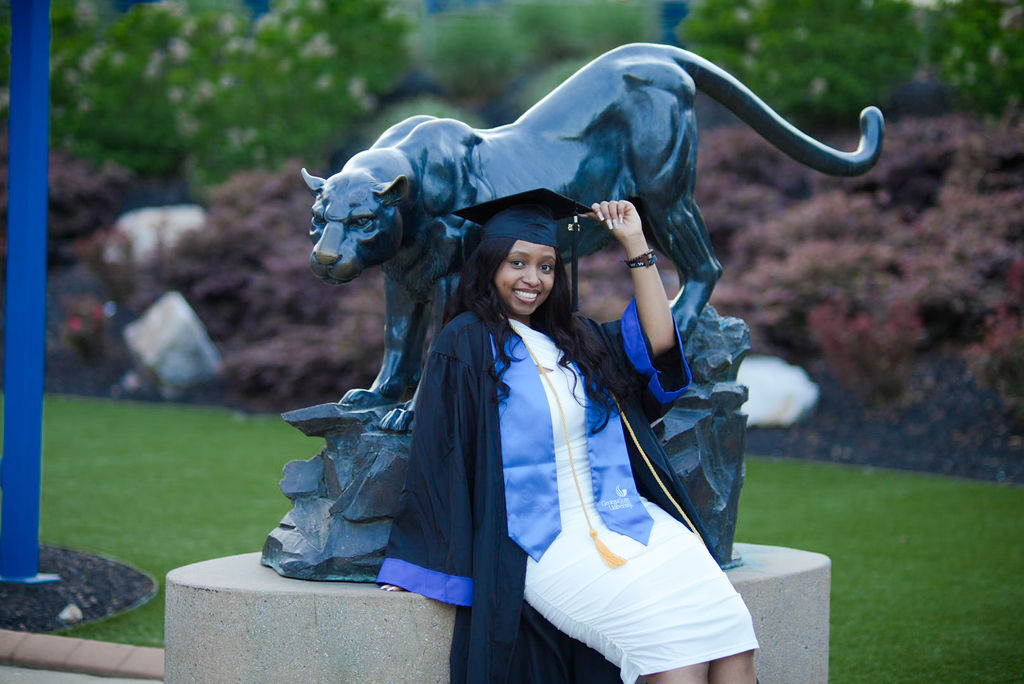 Bemnie Grad Portrait Hero